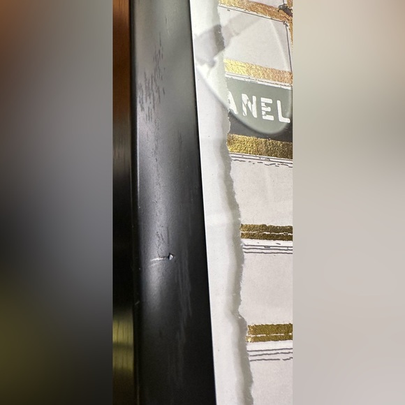 Beautiful Oliver Gal 31 Rue Cambon Framed 11” x 14” Framed Floating Art - Picture 6 of 16